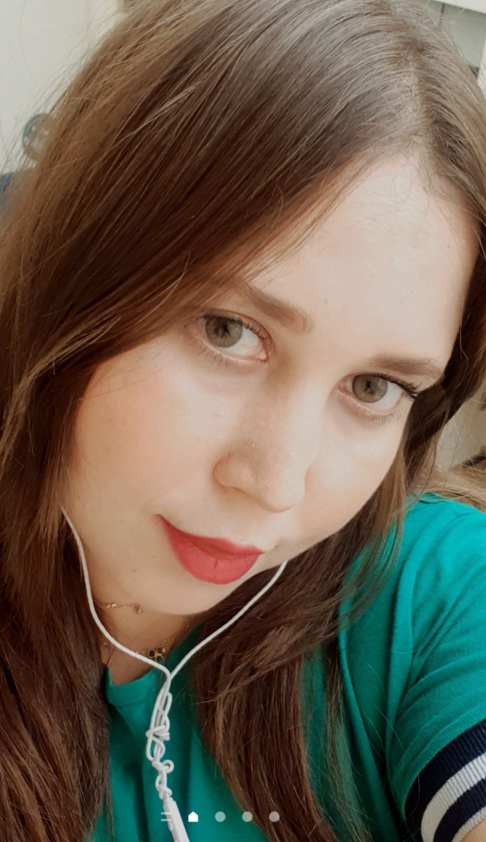 Je vais créer des vidéos UGC professionnelles pour votre marque